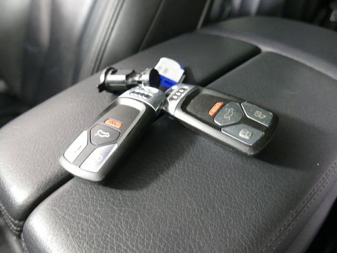 Used 2019 Audi Q7 3.0T Premium Plus w/ Premium Plus Package image 24