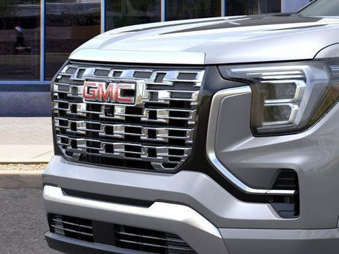 New 2027 GMC Terrain Denali w/ LPO, Floor Liner Package AWD/4WD image 37