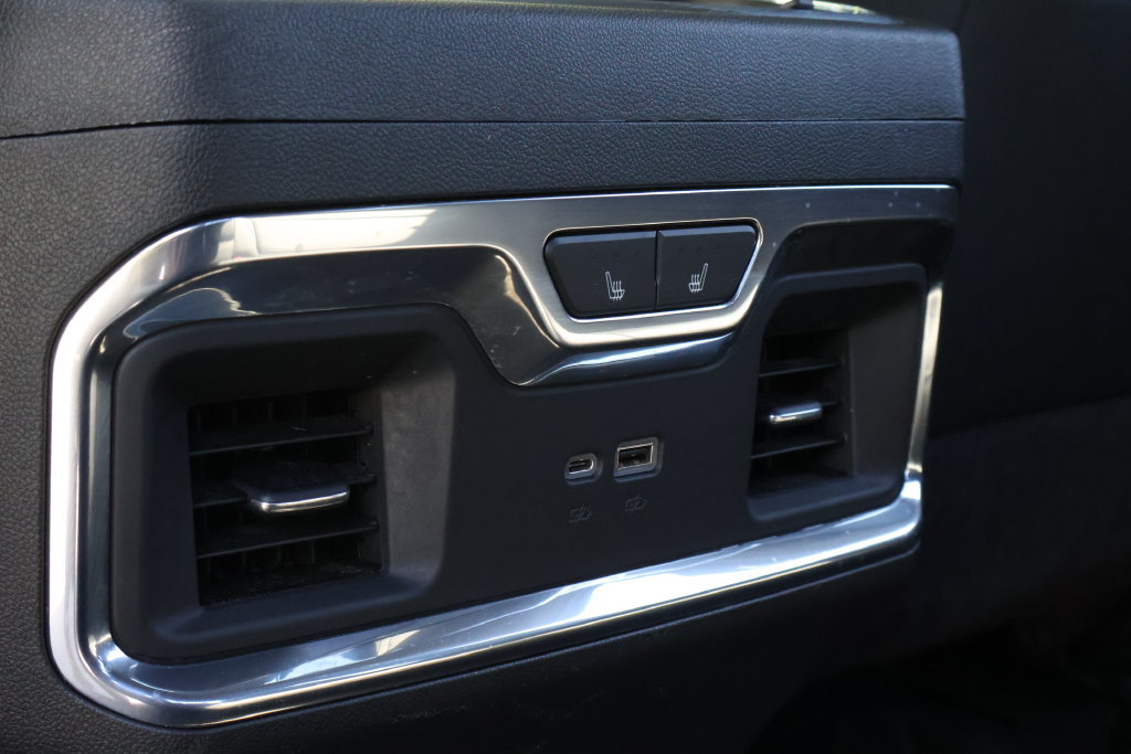 Used 2022 Chevrolet Silverado 1500 LTZ w/ LTZ Convenience Package II AWD/4WD image 50