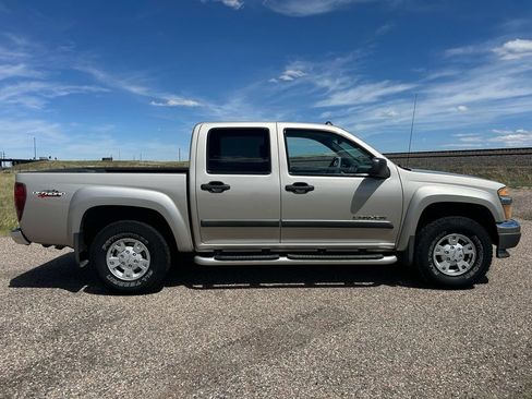 Used 2004 GMC Canyon SLE AWD/4WD image 6