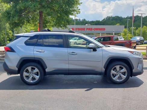 Used 2019 Toyota RAV4 Limited AWD/4WD image 11