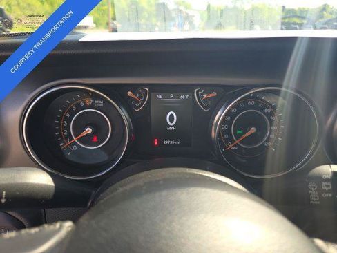 Certified 2022 Jeep Wrangler Sport AWD/4WD image 13