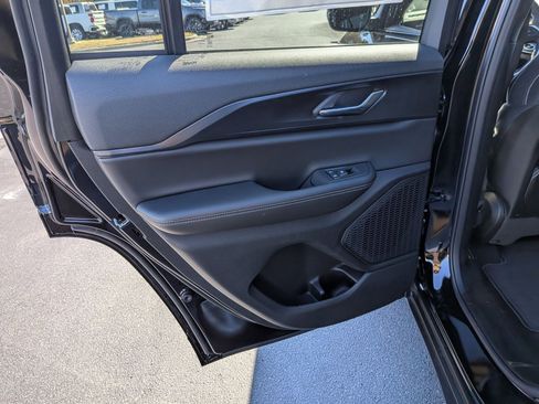 New 2025 Jeep Grand Cherokee Laredo X w/ Luxury Tech Group I image 28