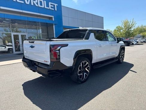 Used 2024 Chevrolet Silverado EV RST AWD/4WD image 6