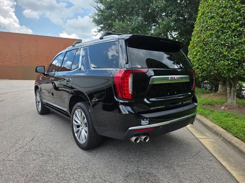 Used 2022 GMC Yukon Denali image 3
