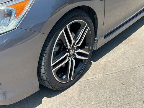 Used 2017 Honda Accord Sport Special Edition image 9