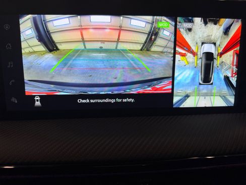 Used 2025 Nissan Kicks SR image 15