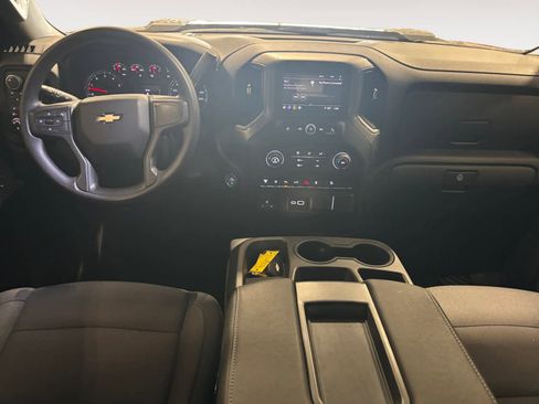 Used 2025 Chevrolet Silverado 2500 Custom w/ Custom Value Package image 11