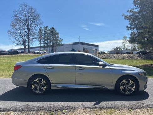 Used 2018 Honda Accord EX-L image 4