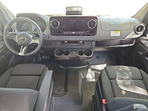 New 2026 Mercedes-Benz Sprinter 2500 image 9