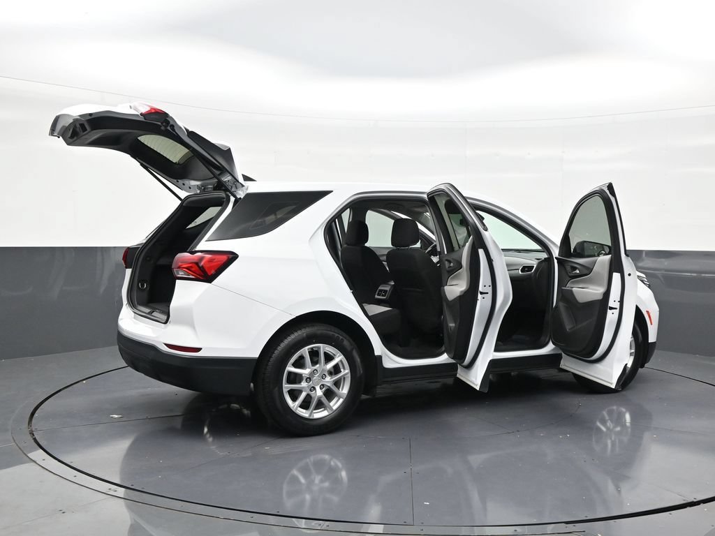 Used 2022 Chevrolet Equinox LS FWD image 25