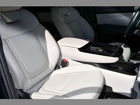 Used 2025 Hyundai Tucson Limited AWD/4WD image 30