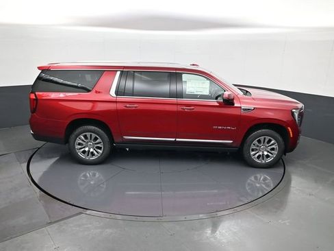 New 2026 GMC Yukon XL Denali w/ Sun & Power Step Package image 17