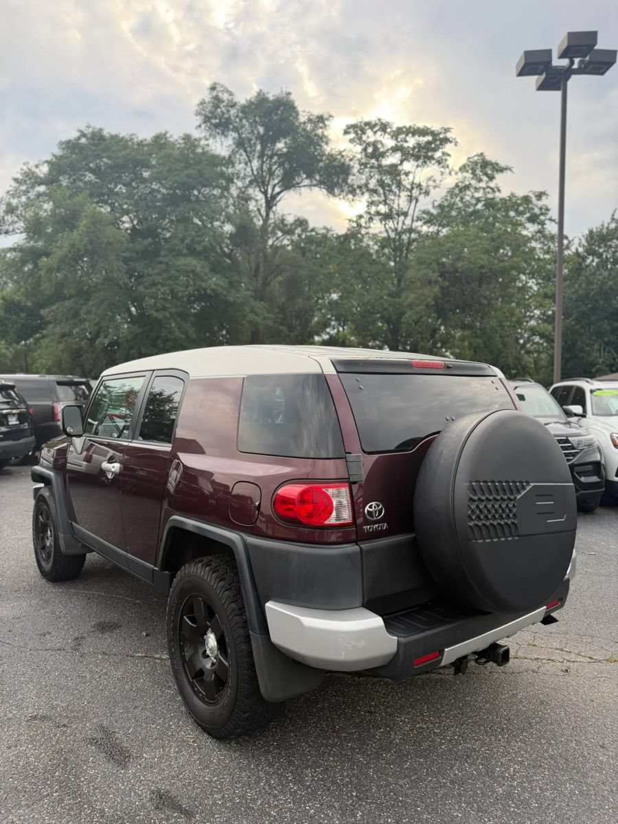 Used 2007 Toyota FJ Cruiser 4WD w/ Convenience Pkg image 3