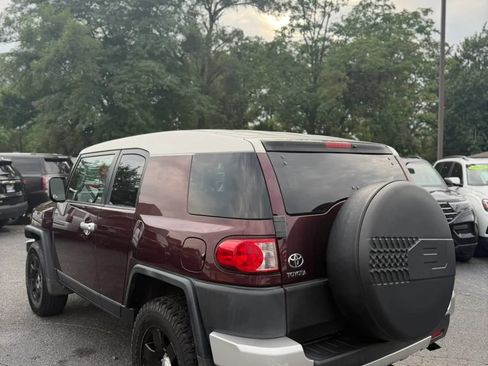 Used 2007 Toyota FJ Cruiser 4WD image 3