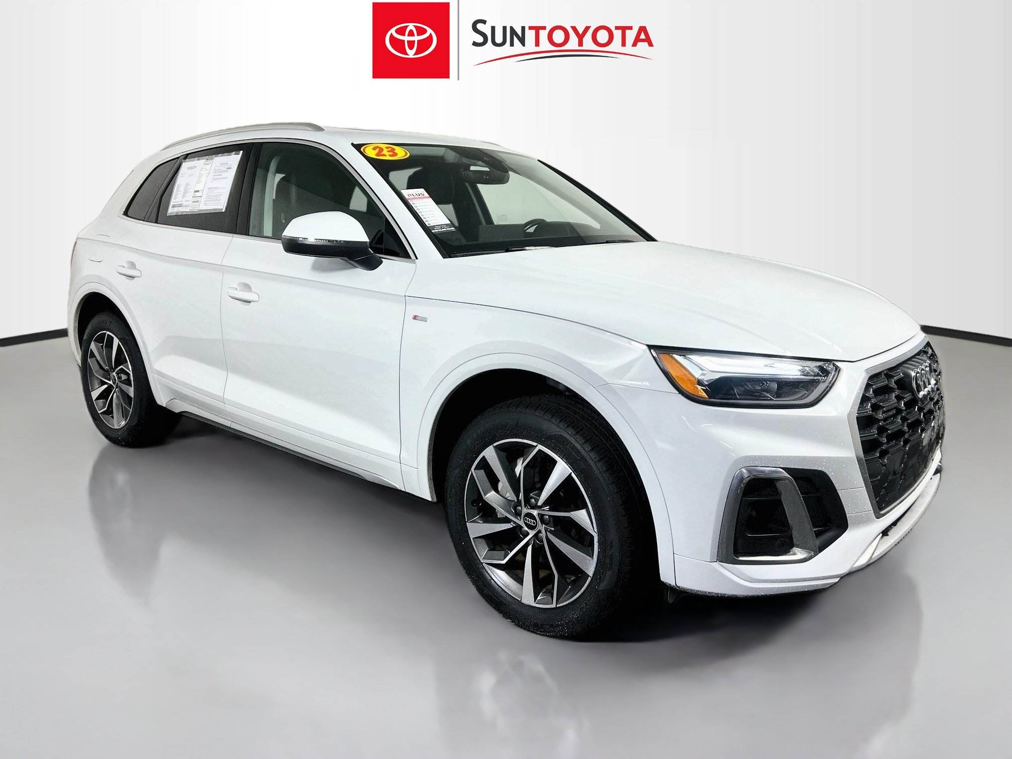 Used 2023 Audi Q5 2.0T Premium w/ Convenience Package AWD/4WD image 1
