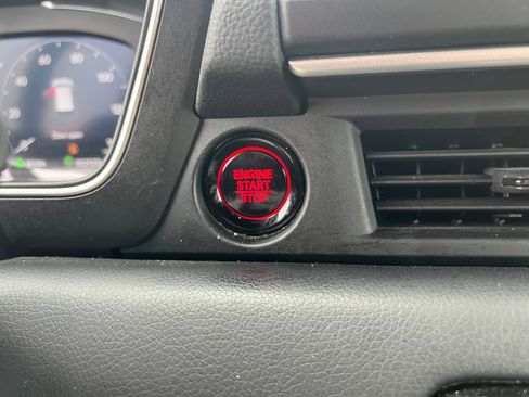 Used 2025 Honda Pilot Black Edition image 20