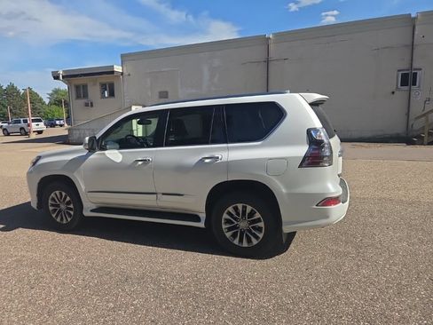 Used 2016 Lexus GX 460 Luxury AWD/4WD image 9