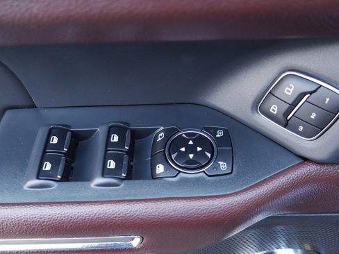 Used 2023 Ford Expedition Limited image 33