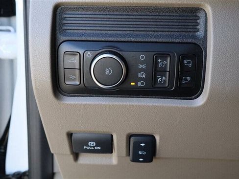 Used 2025 Ford F350 Platinum w/ Platinum Plus Package AWD/4WD image 21