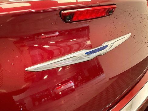 Used 2018 Chrysler 300 Limited w/ Light Group image 27