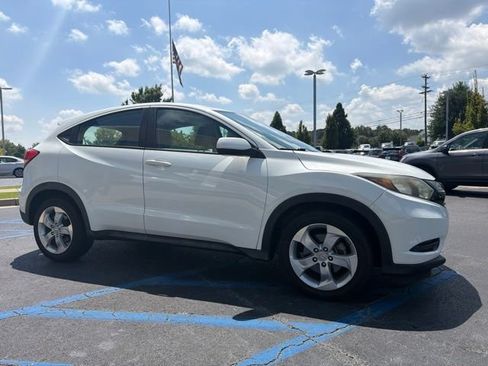 Used 2016 Honda HR-V LX image 4
