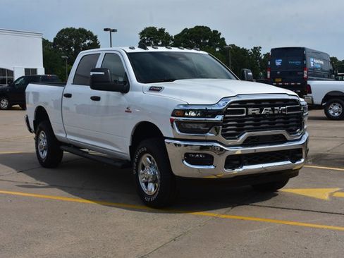New 2026 RAM 2500 Tradesman AWD/4WD image 3
