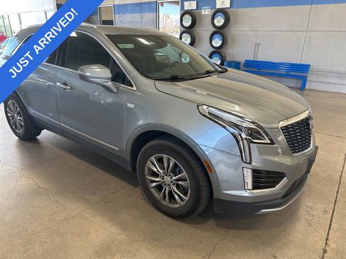 Used 2023 Cadillac XT5 Premium Luxury image 2