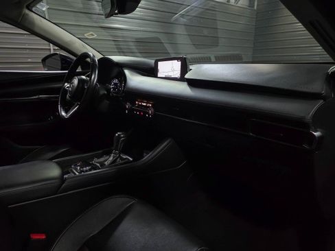 Used 2021 MAZDA MAZDA3 s image 12