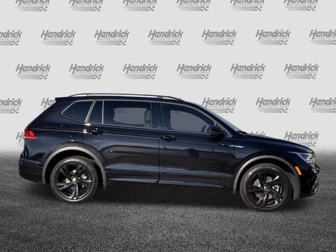 Used 2024 Volkswagen Tiguan SE R-Line image 11