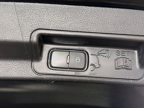 Used 2021 Ford Explorer Limited w/ Equipment Group 301A AWD/4WD image 49