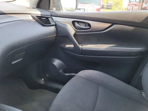 Used 2017 Nissan Rogue Sport S w/ S Appearance Package AWD/4WD image 19
