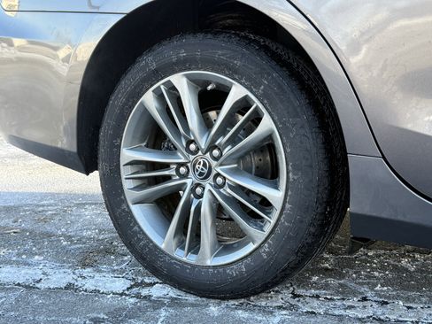 Used 2017 Toyota Camry SE image 13