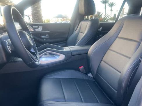 New 2025 Mercedes-Benz GLS 450 4MATIC image 4