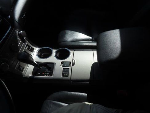 Used 2013 Toyota Highlander SE image 29