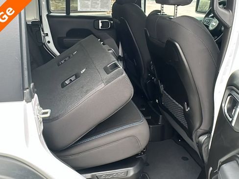 Used 2025 Jeep Wrangler Unlimited Rubicon 4xe w/ Convenience Group image 31