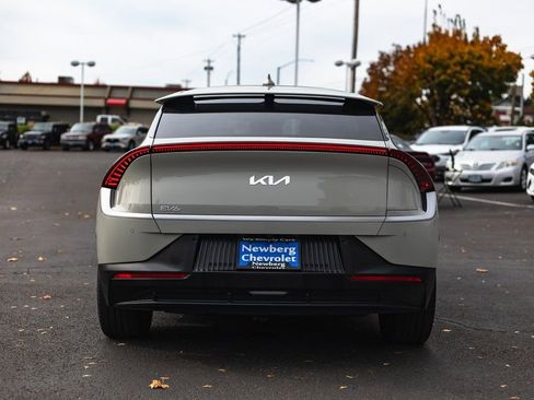 Used 2024 Kia EV6 Light image 29