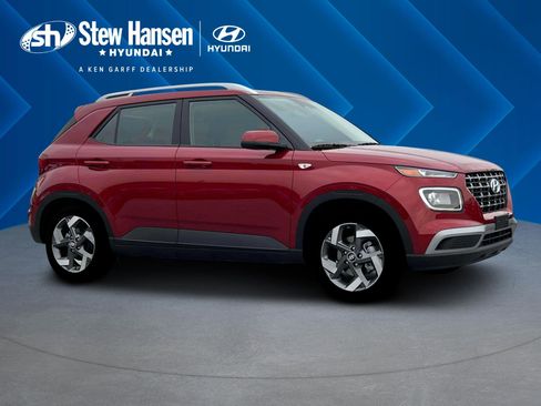 New 2025 Hyundai Venue SEL image 11