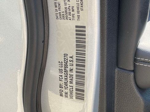 Used 2023 Jeep Grand Cherokee L Laredo AWD/4WD image 33