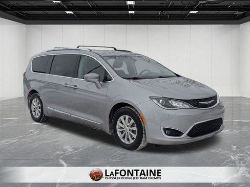 Certified 2018 Chrysler Pacifica Touring-L image 7