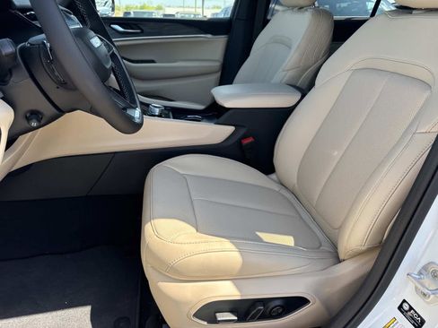 New 2026 Jeep Grand Cherokee L Limited w/ Luxury Tech Group II RWD image 12