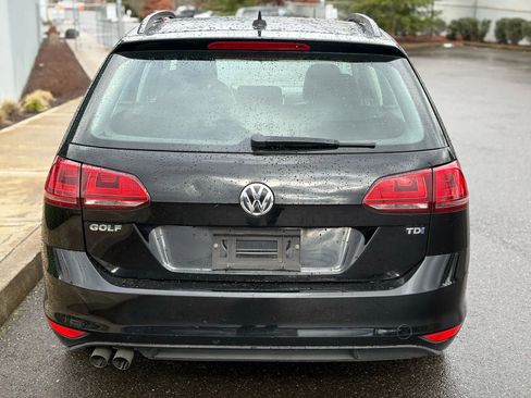 Used 2015 Volkswagen Golf TDI SE image 5