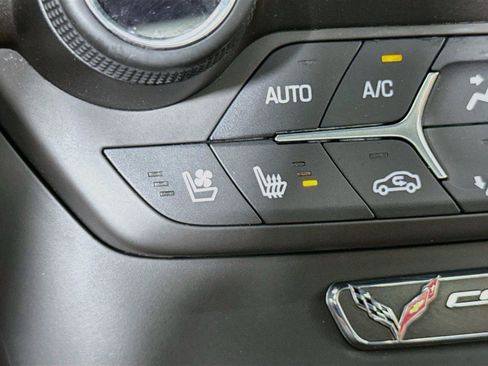 Used 2019 Chevrolet Corvette Stingray Convertible w/ 2LT Preferred Equipment Group RWD image 22