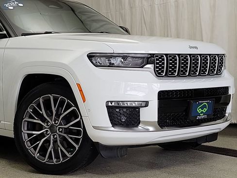Used 2024 Jeep Grand Cherokee L Summit image 2
