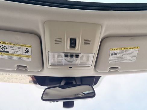 Used 2016 Land Rover LR4 HSE image 27