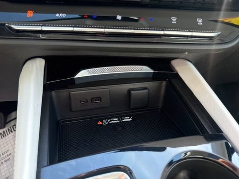 Certified 2024 Buick Envision Avenir AWD/4WD image 25