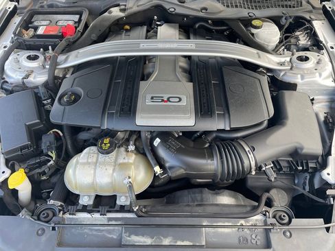 Used 2019 Ford Mustang GT Premium image 31