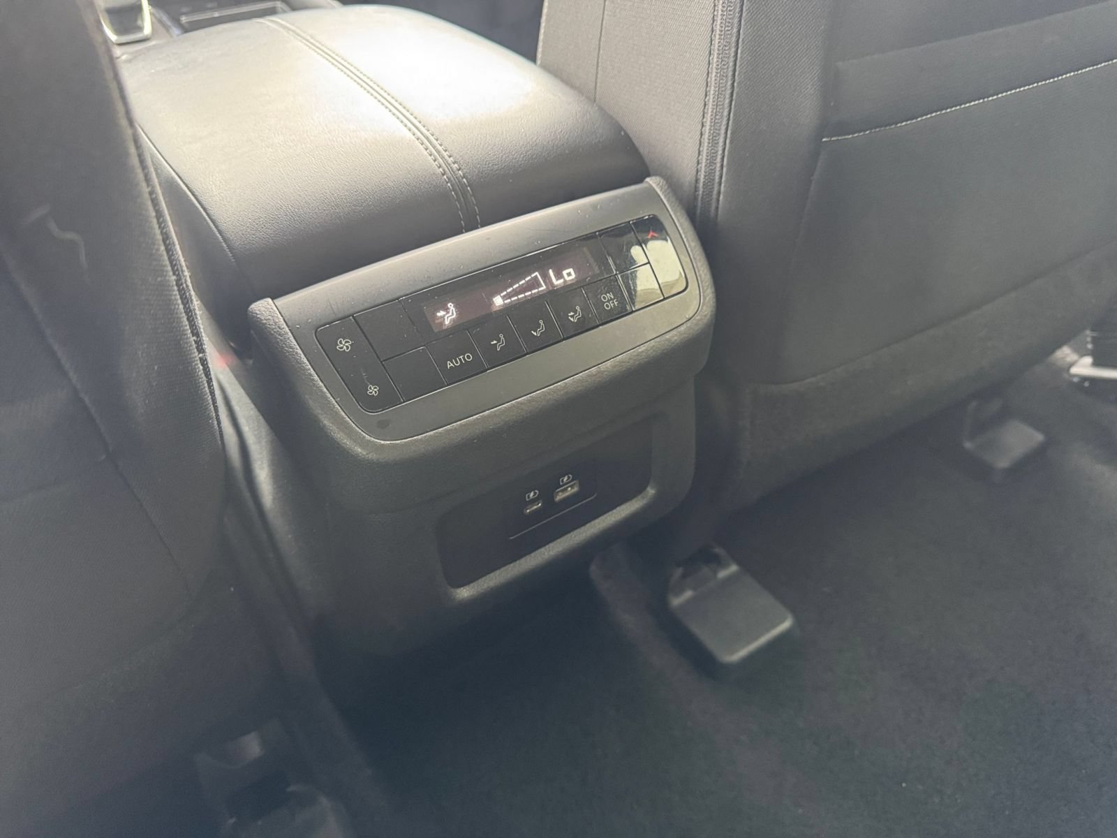 Used 2025 Nissan Pathfinder SV AWD/4WD image 24