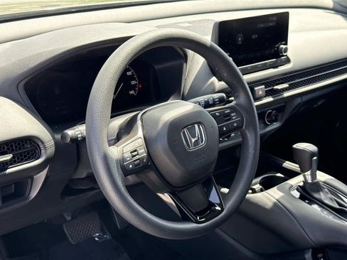 Used 2024 Honda HR-V LX image 2