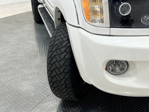 Used 2006 Toyota Sequoia SR5 AWD/4WD image 30